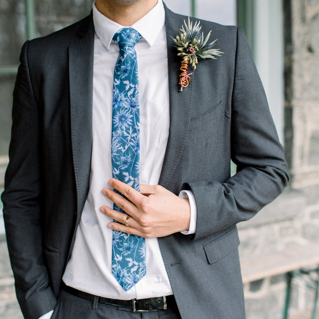 Knotty width necktie with custom floral pattern