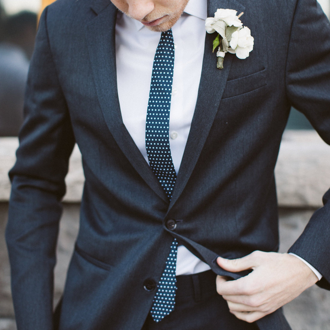 Skinny width necktie with customized geometric pattern